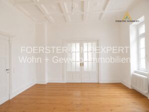Raum mit Kassettendecke
